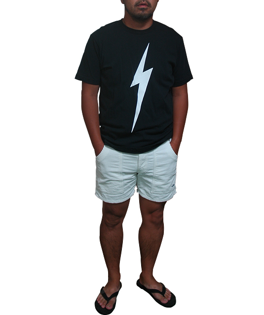 lightningboltTシャツコーデ