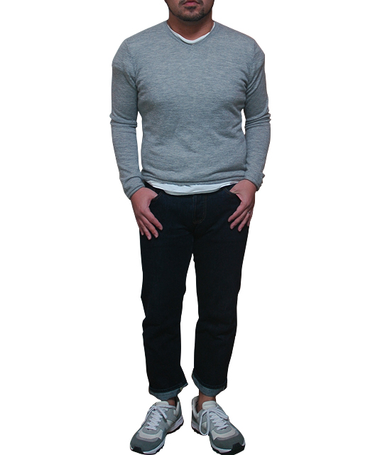 THREEDOTSニットコーデ