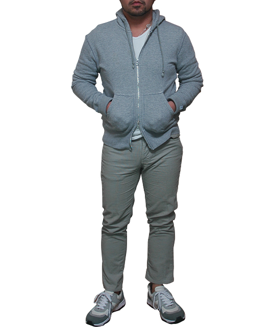 コーデュロイパンツスタイル