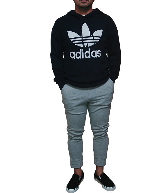 adidasパーカーコーデ