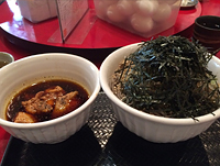 なぜ蕎麦にラー油を入れるのか。