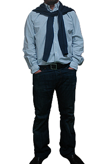 TMTのグレーTシャツ